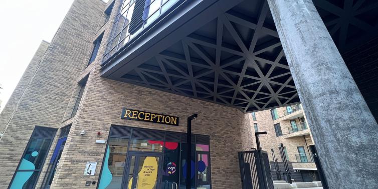 ESL Languages Brewers Close residence Kaplan Dublin