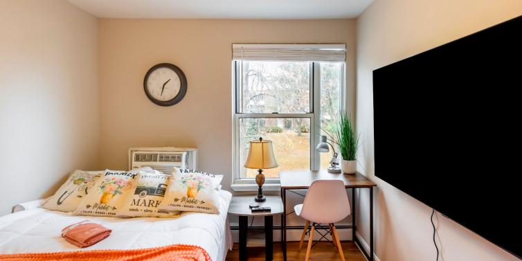 ESL Languages residence Waverly Student apartments Kaplan Boston
