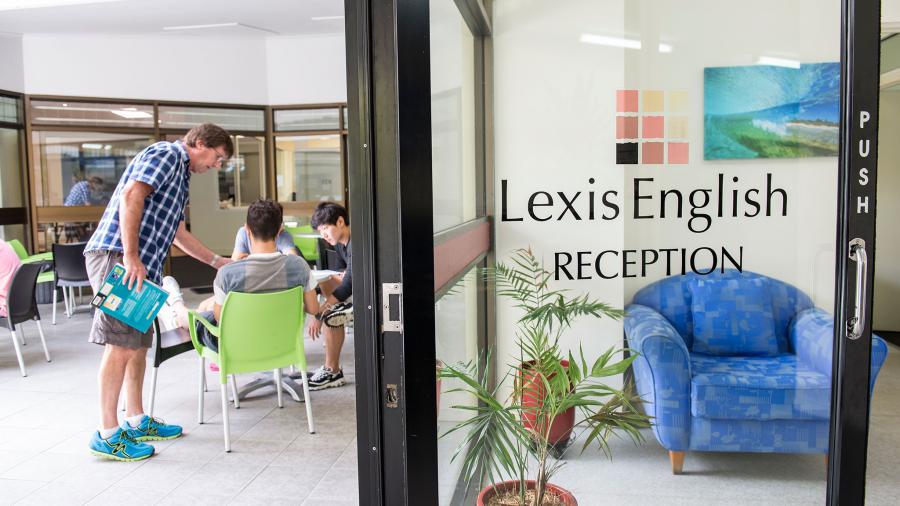 Lexis English School Gallery 197 1