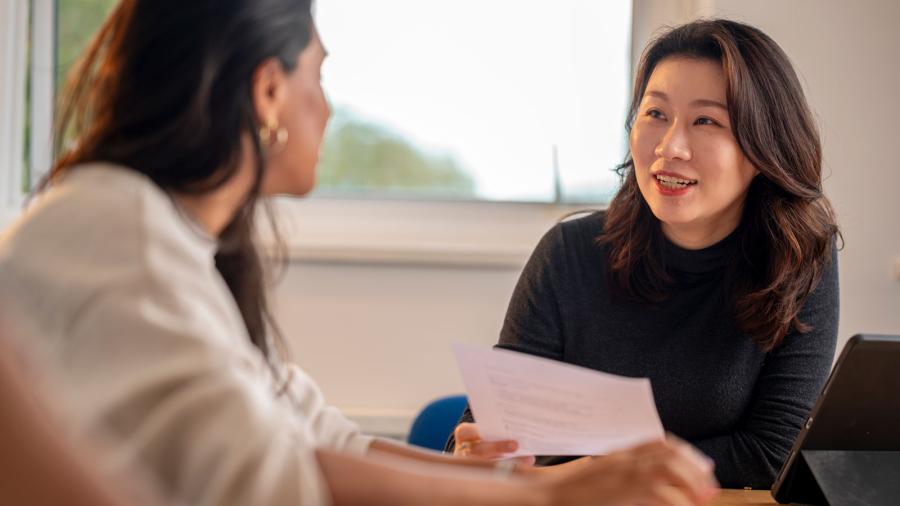 LSI School Gallery ESL Languages English 2 classroom 