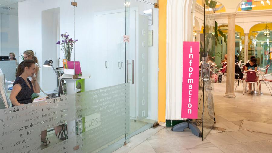 CLIC International House School Gallery 300 6
