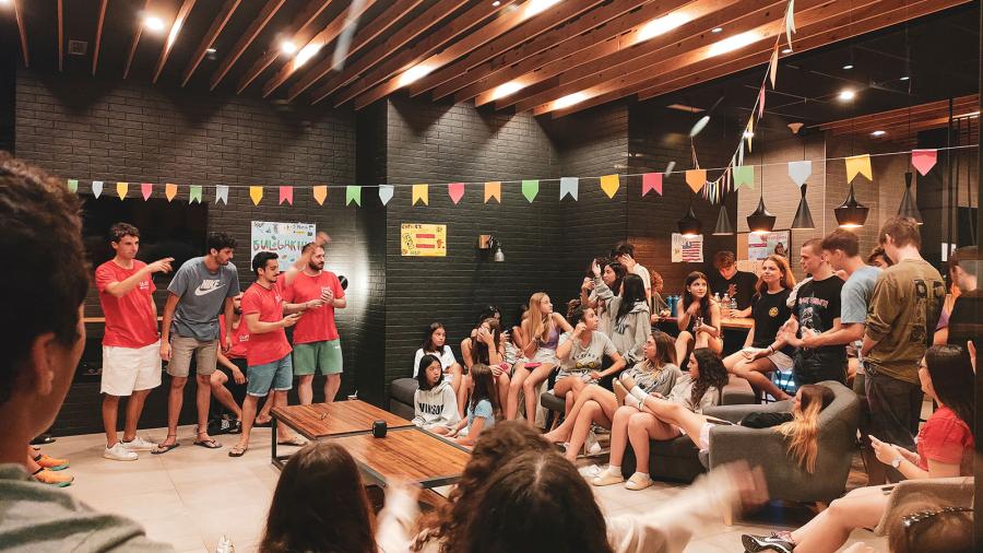 ESL Languages Enforex Barcelona Centro leisure 1